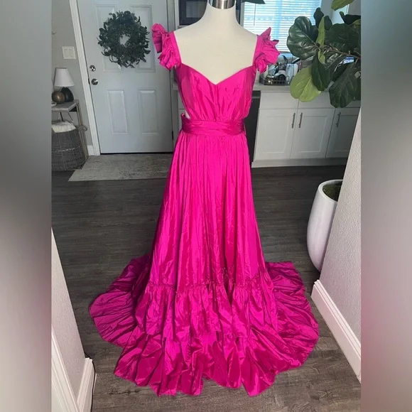 NWT 68062 Mac Duggal Ieena Cut-Out Ruffled Satin Gown Size 6